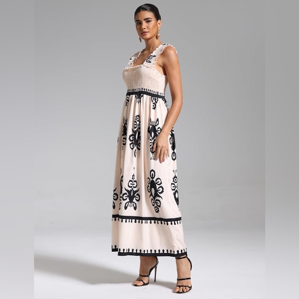 NWOT Square Neck Smocked Pattern Maxi Dress Sz M - Picture 3 of 11